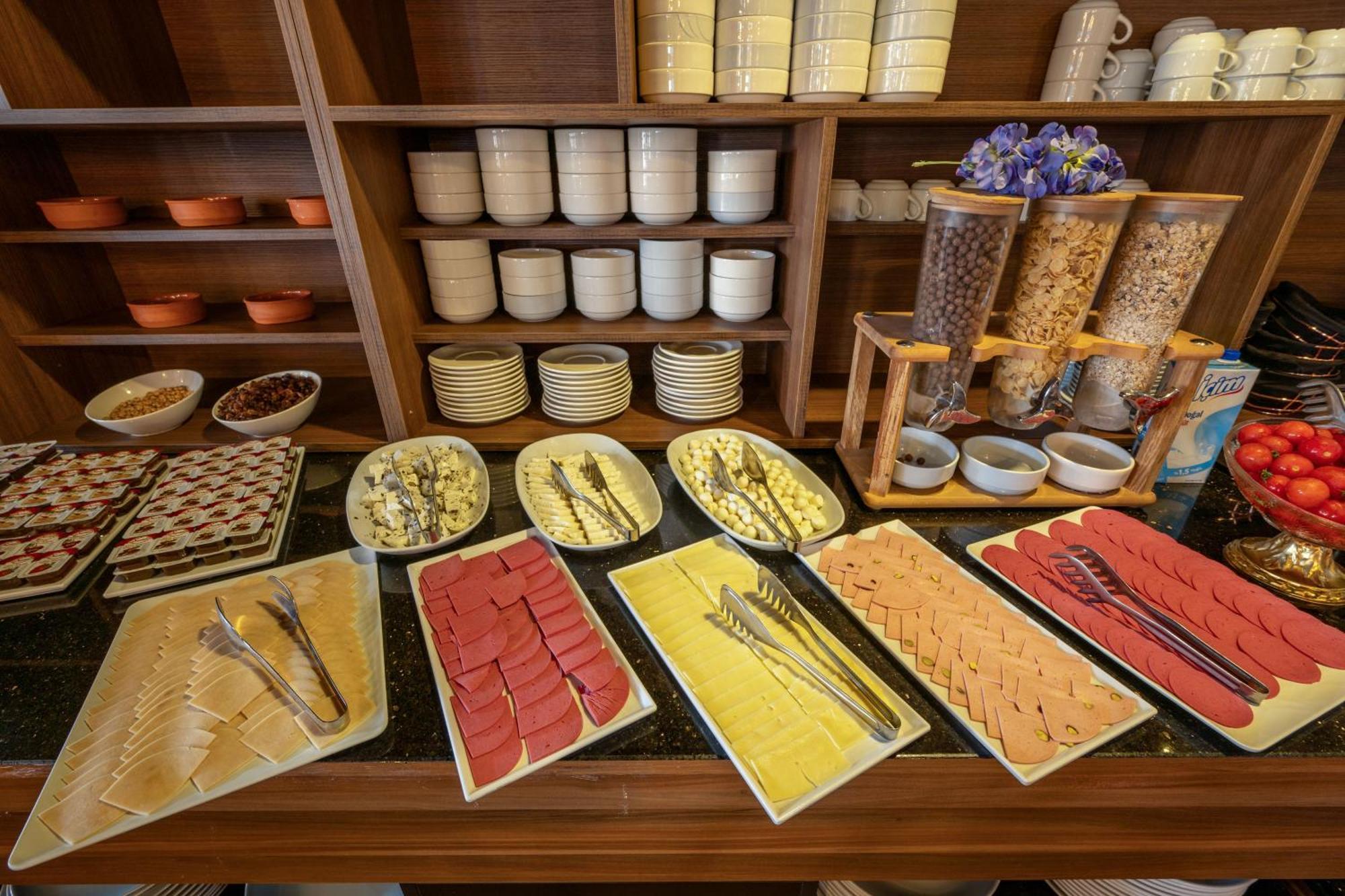 Litros Hotel & Spa Istanbul Bagian luar foto
